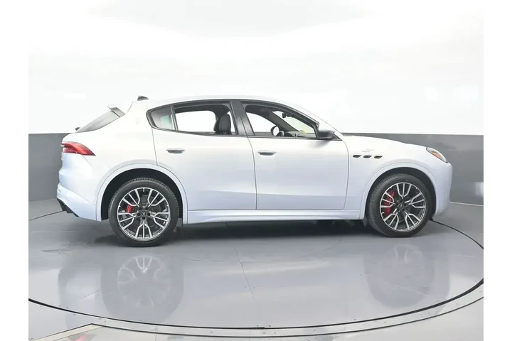 $33995 : Maserati Grecale 2023 AWD GT image 7