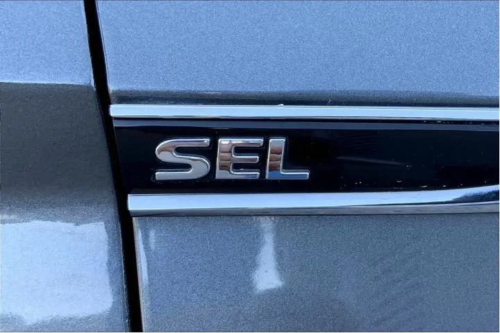 $16945 : Volkswagen Jetta 2019 SEL 4d image 9