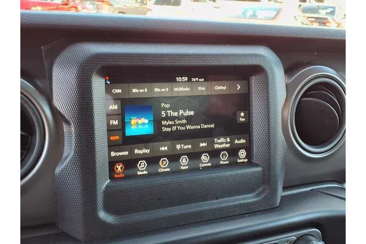 Jeep Wrangler 2022 4x4 Sport image 7