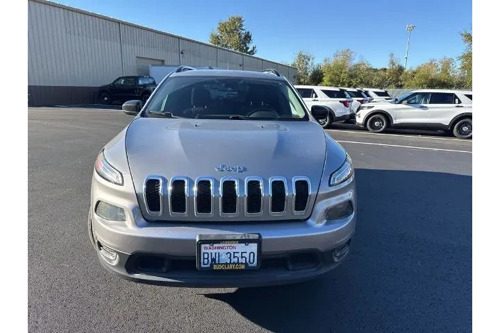 $11992 : Jeep Cherokee 2017 4x4 Sport image 2