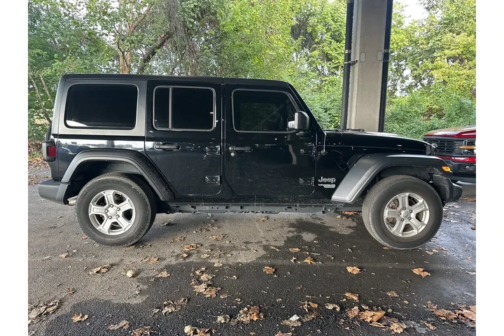 $23500 : Jeep Wrangler Unlimited 2020 image 4