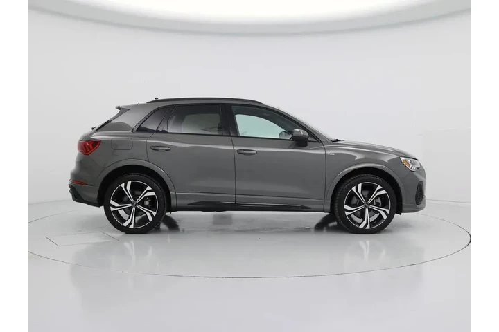 $31998 : Audi Q3 2023 AWD quattro S l image 7