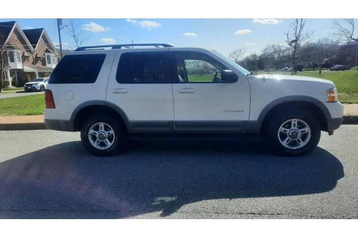 $3495 : 2002 Explorer XLT image 3