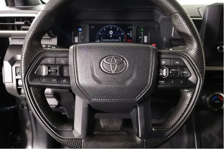 $38335 : Toyota Tacoma 2024 4x4 SR 4d image 3