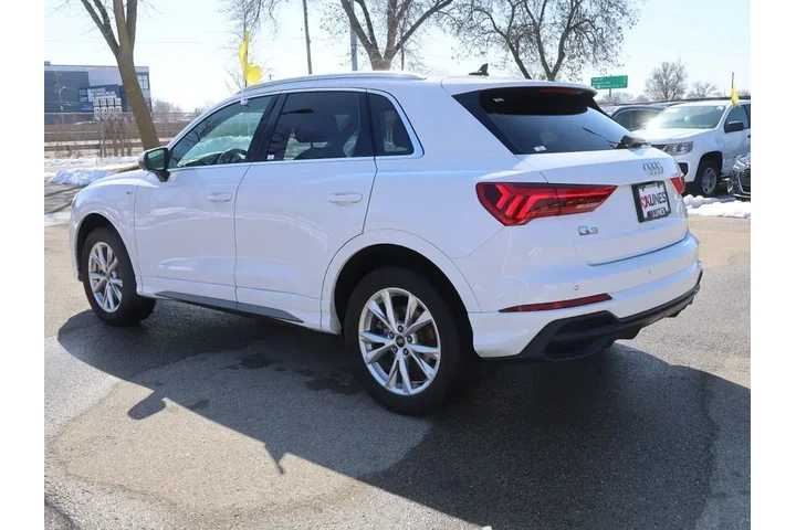 $27577 : Audi Q3 2024 AWD quattro S l image 7