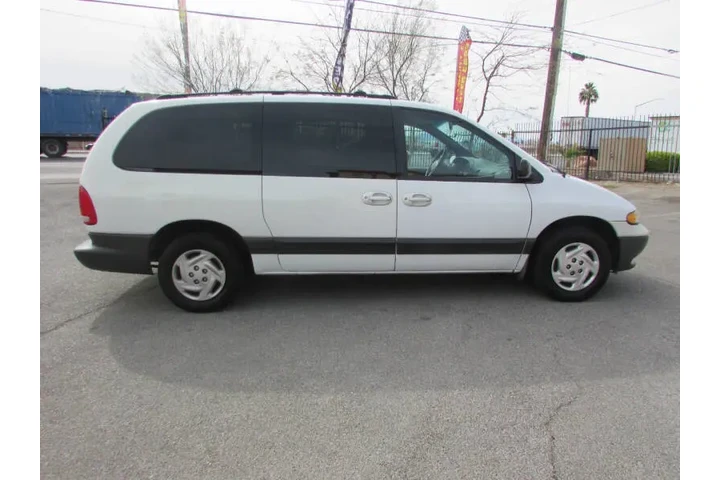 $4995 : 2000 Grand Caravan SE image 4