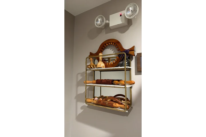 SE BUSCA ESTETICISTA BROOKLYN image 2