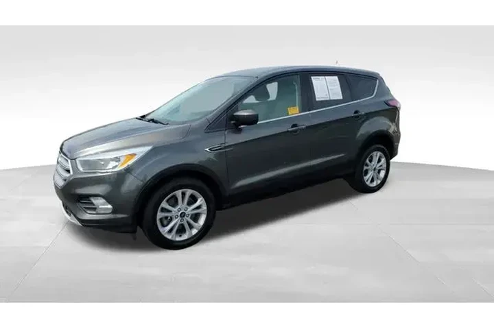 $7962 : Ford Escape 2017 SE 4dr SUV image 4