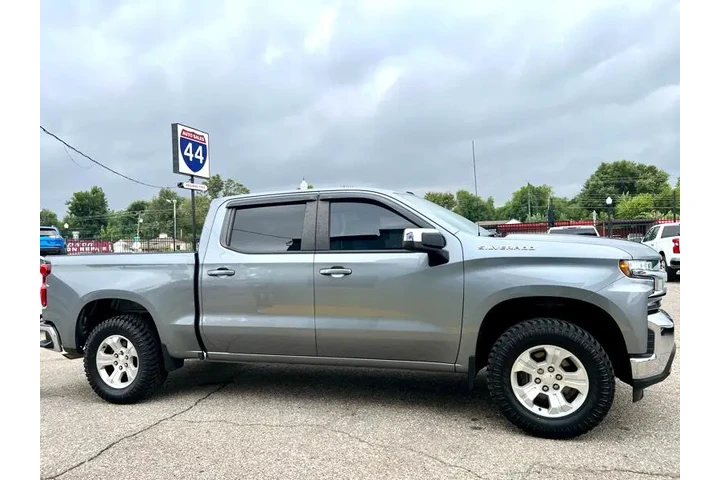 $29995 : 2020 Silverado 1500 LT Crew C image 8
