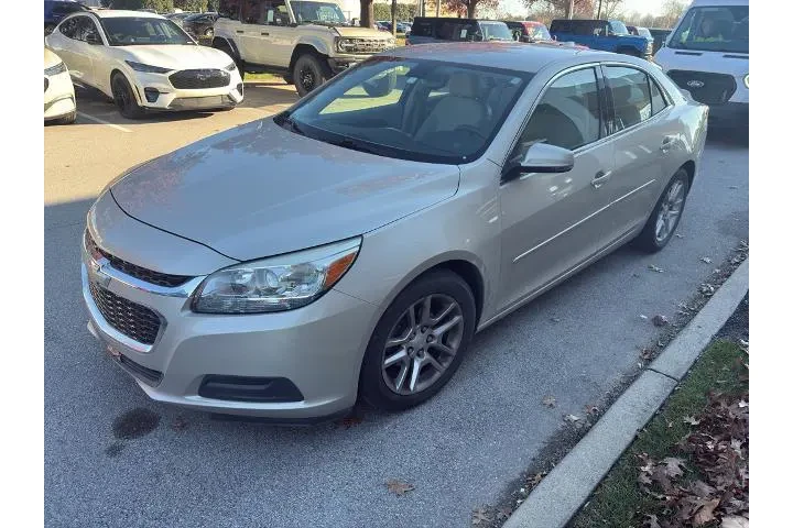 $11750 : Chevrolet Malibu 2015 LT 4dr image 2