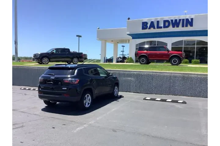 $29950 : Jeep Compass 2023 4x4 Latitu image 7