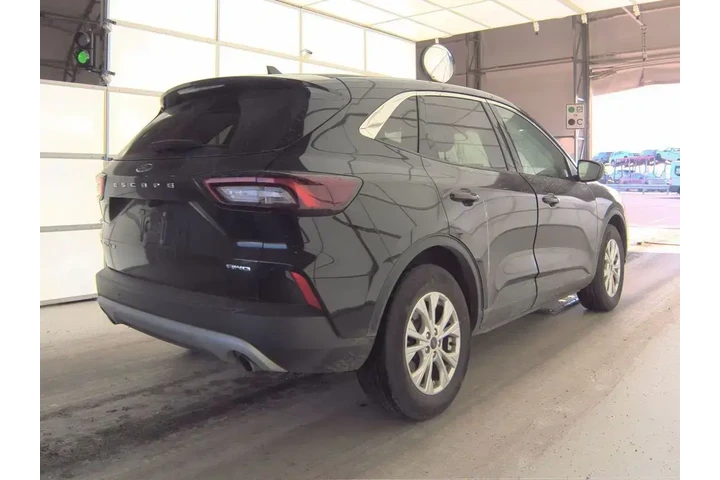 $18899 : Ford Escape 2024 AWD Active image 4