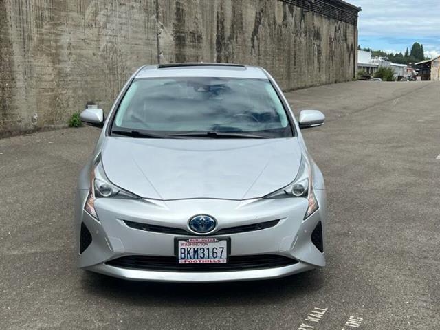 $23888 : 2018 Prius Four Touring image 10