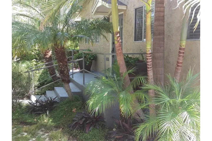 $2600 : House available for rent in LA image 6