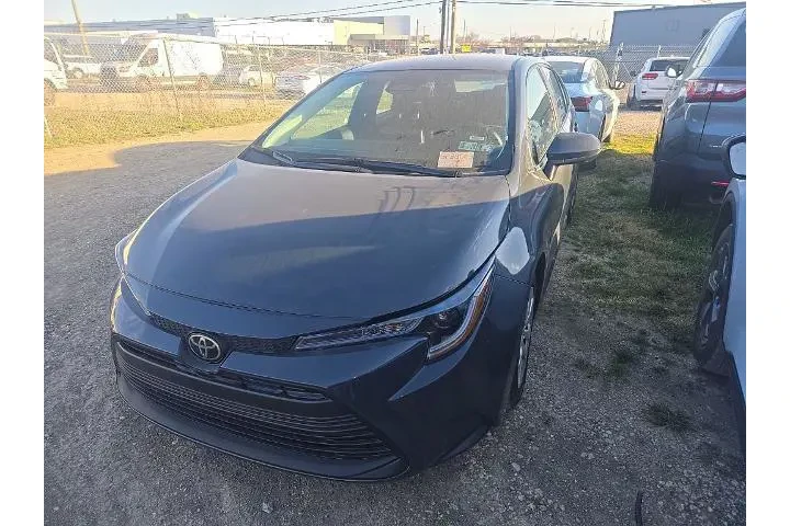 $21253 : Toyota Corolla 2025 LE 4dr S image 1