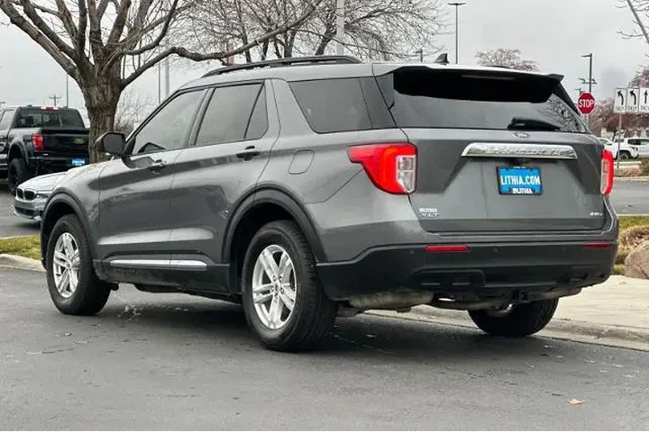 $27995 : Ford Explorer 2022 AWD XLT 4 image 6