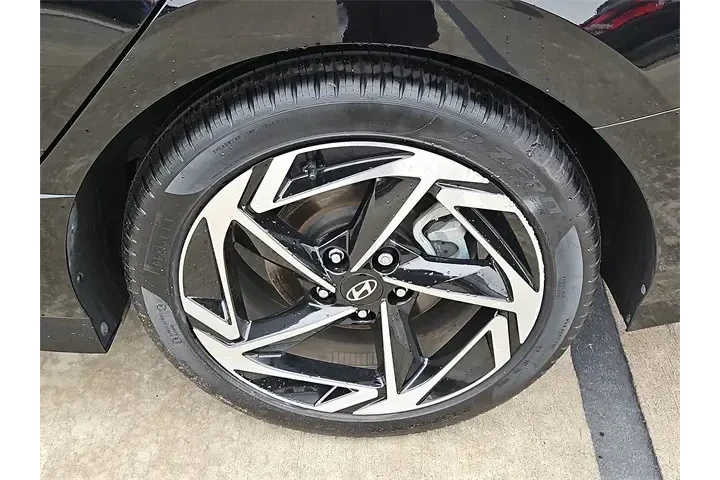 $32240 : Hyundai SONATA 2024 SEL 4dr image 8