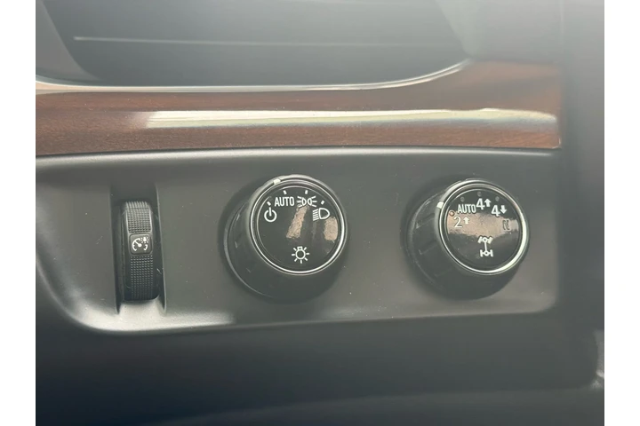 $33996 : 2019 Escalade Premium Luxury image 10