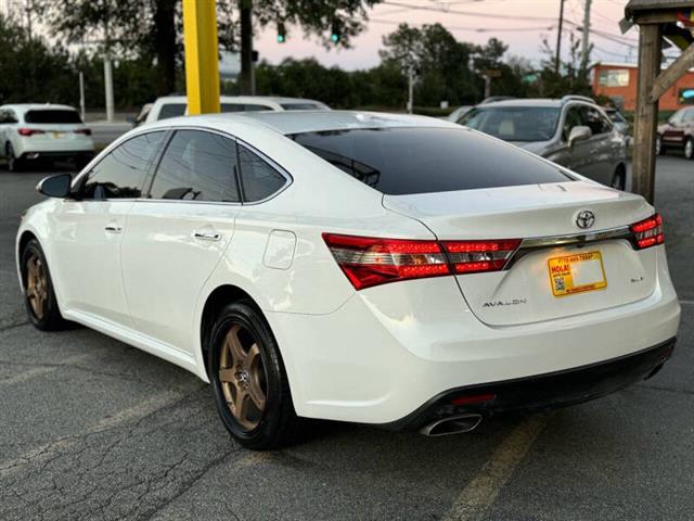 2013 Avalon XLE Premium image 5