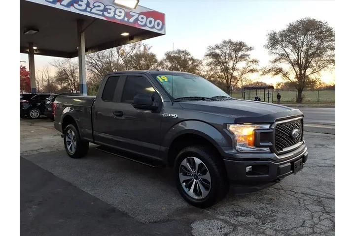 $28962 : Ford F-150 2019 4x4 XL 4dr S image 1