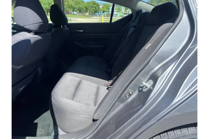 $11900 : 2019 Altima 2.5 S image 10