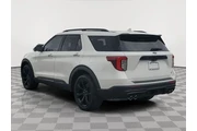 $39995 : Ford Explorer 2024 AWD ST 4d thumbnail