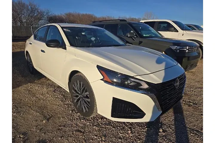 $19641 : Nissan Altima 2025 2.5 SV 4d image 4