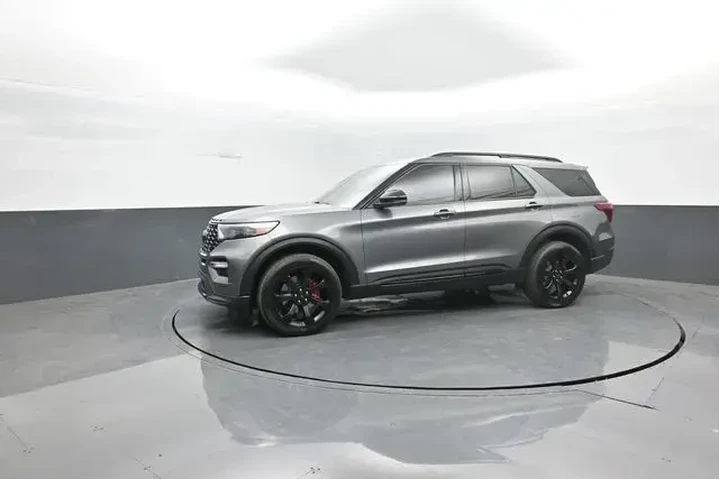 $39493 : Ford Explorer 2023 AWD ST 4d image 4