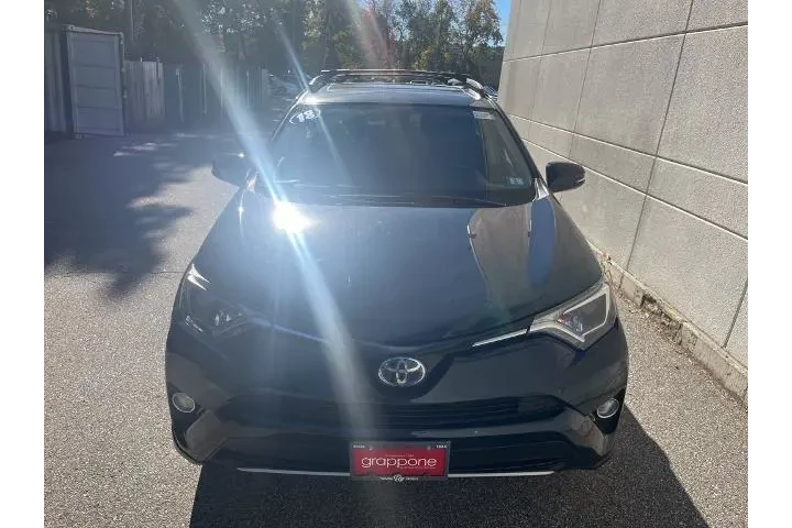 $17990 : Toyota RAV4 Hybrid 2018 AWD image 3