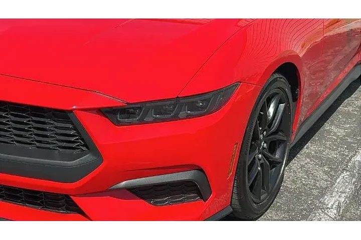 $39575 : Ford Mustang 2025 EcoBoost 2 image 3