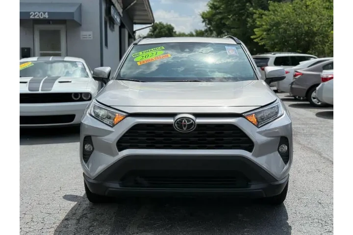 $20995 : 2021 RAV4 XLE image 3