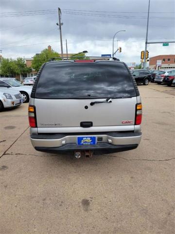 $3999 : 2004 GMC Yukon XL Denali image 6