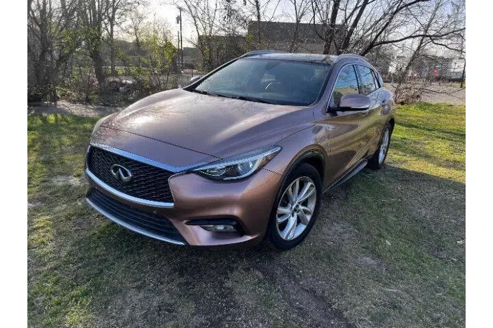 $15995 : 2017 QX30 Premium image 2
