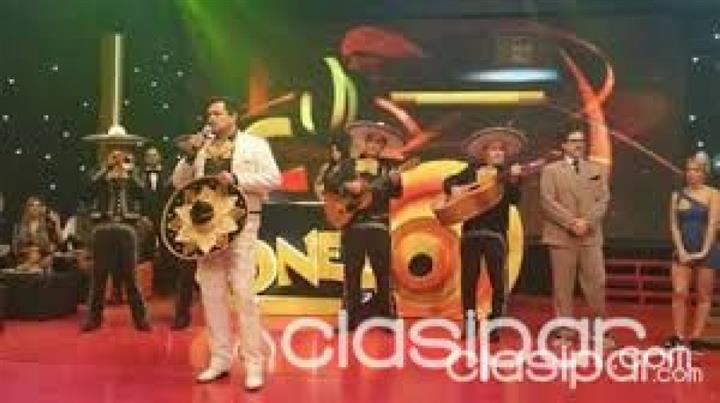 Nestor Galeano y su mariachi image 2