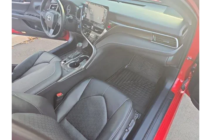 $29995 : Toyota Camry Hybrid 2024 XSE image 9