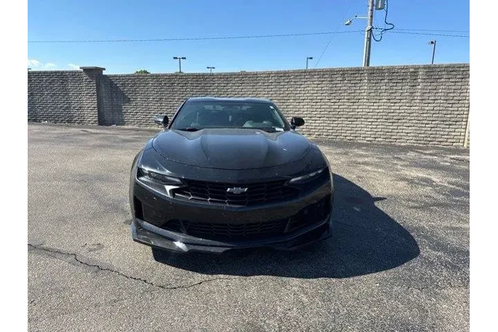 $26982 : Chevrolet Camaro 2021 LS 2dr image 2