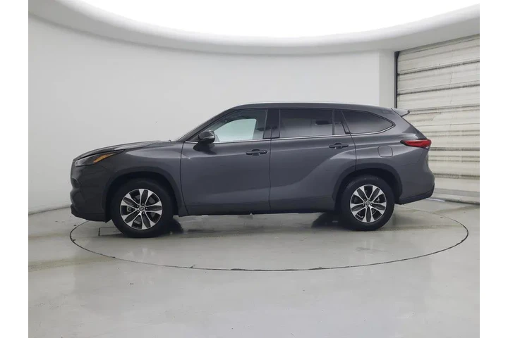 $30998 : Toyota Highlander 2022 XLE 4 image 3