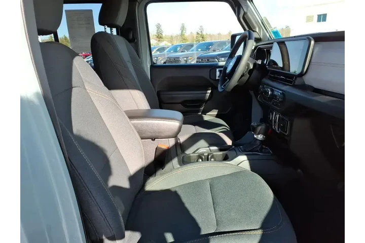 $35510 : Jeep Wrangler 2024 4x4 Sport image 5