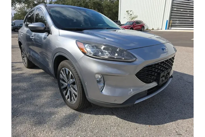 $21384 : Ford Escape 2021 AWD Titaniu image 2