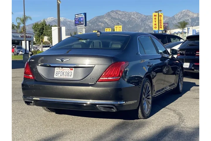 $18495 : Genesis G90 2017 3.3T Premiu image 4