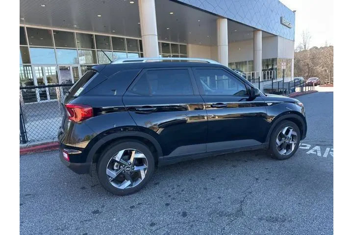 $17178 : Hyundai VENUE 2023 SEL 4dr C image 5