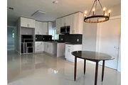 $2500 : Charming HOME IN Miami thumbnail