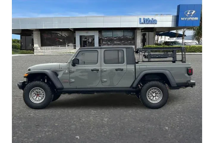 $33999 : Jeep Gladiator 2021 4x4 Moja image 6