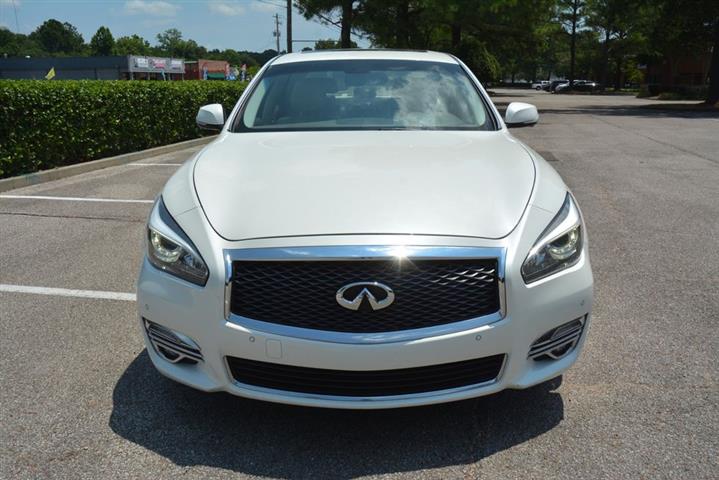 2019 Q70 3.7 Luxe image 3