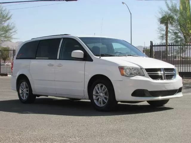 $2900 : 2014 Grand Caravan SXT image 2