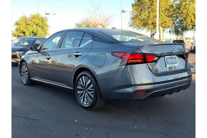 $18500 : Nissan Altima 2024 2.5 SV 4d image 3