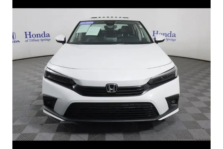 $29475 : Honda Civic 2024 Touring 4dr image 2