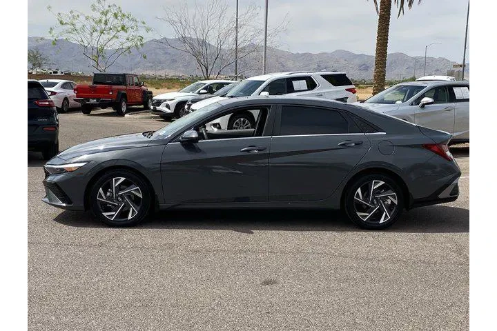 $21990 : Hyundai ELANTRA 2024 SEL 4dr image 7