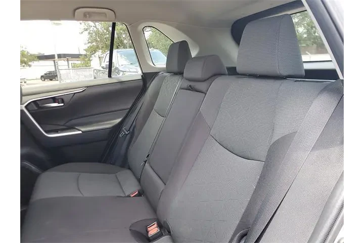 $28344 : Toyota RAV4 2024 XLE 4dr SUV image 10