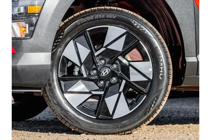 $25950 : Hyundai KONA 2025 AWD SEL Co image 6